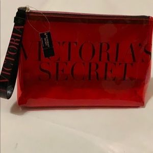 VICTORIA SECRET WRISTLET BAG